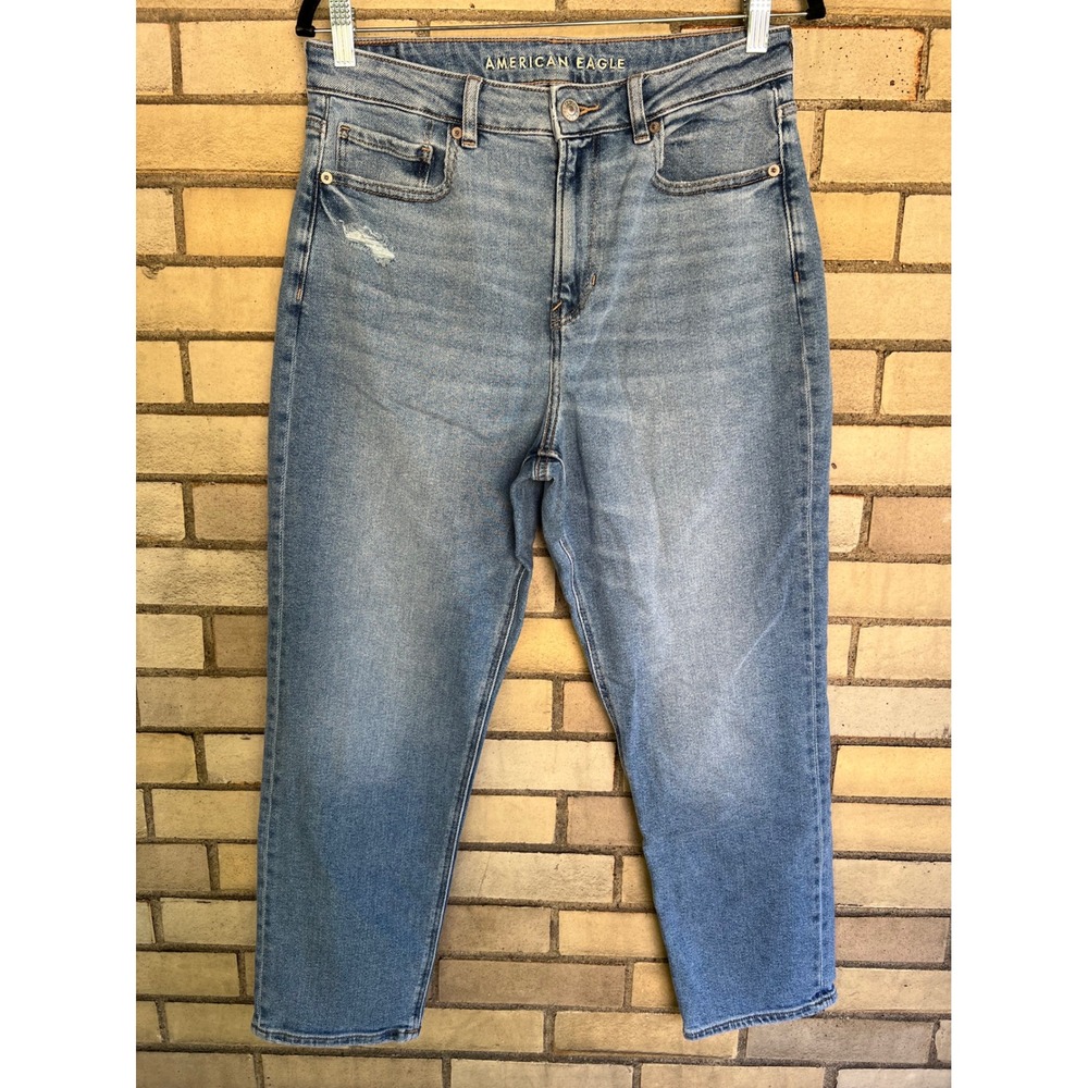 American Eagle Mom Jean Light Wash Blue Size 10 Short High Waisted Stretch Denim